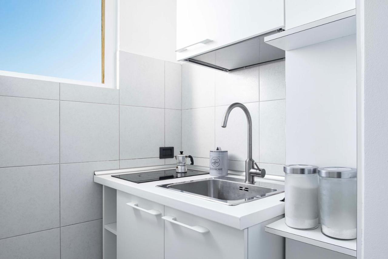 Apartmán Luvi - Alzaia Naviglio Pavese Milán Exteriér fotografie